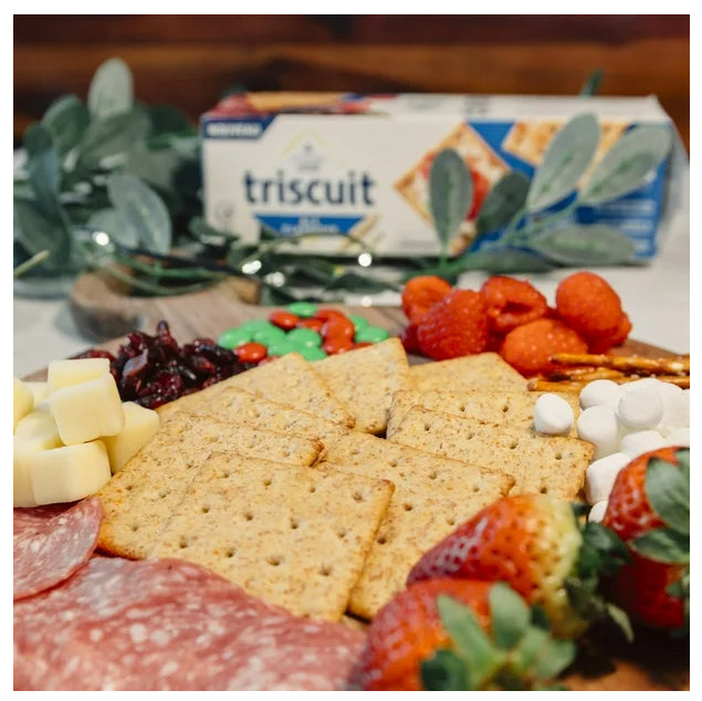 Triscuit, Classic Wheat Crackers, Light and Crispy Texture, 185g