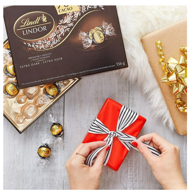 Lindt LINDOR 70% Cacao Extra Dark Chocolate Truffles, 156g Box